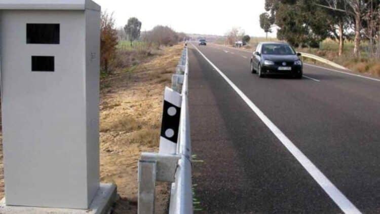 La DGT instala 3 nuevos radares en Andalucía.