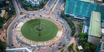 La DGT explica la forma más correcta de circular por una rotonda.